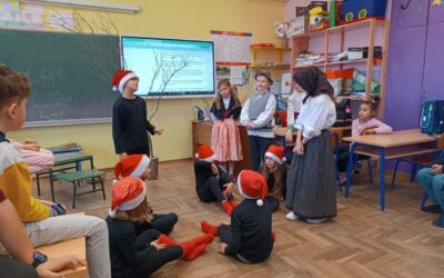 Učenici Produženog boravka 2.b razreda razveselili učenike  2.c igrokazom Šuma Striborova