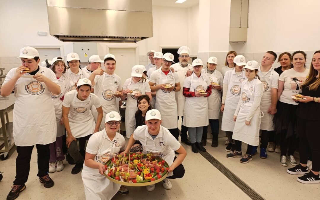 Mirisi iz Anđelkove kuhinje – 3. kulinarska radionica projekta “Recept za jednake mogućnosti”